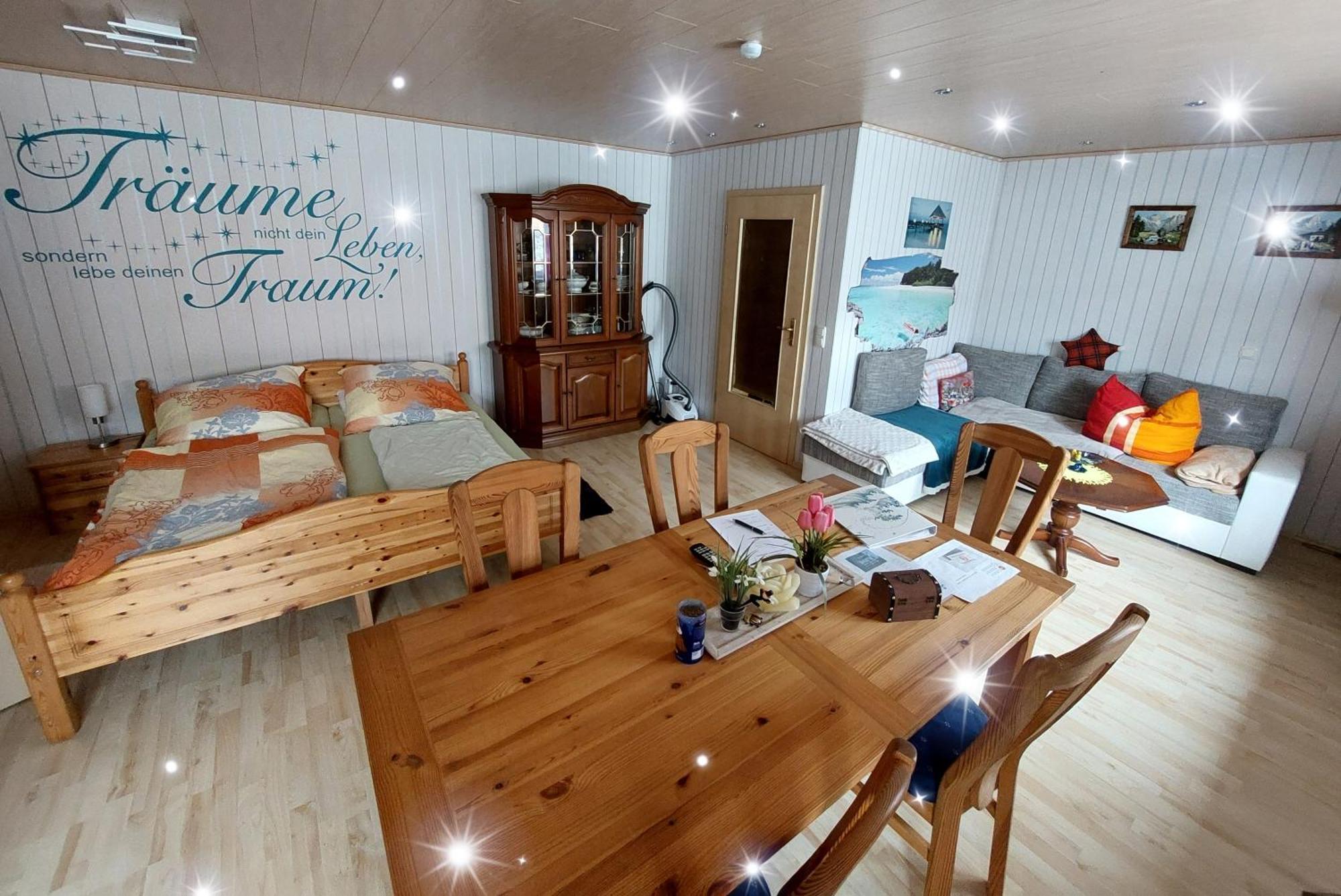 Landhauswohnung Am Thueringer Meer - Fuehlen Wie Zuhause Remptendorf Luaran gambar