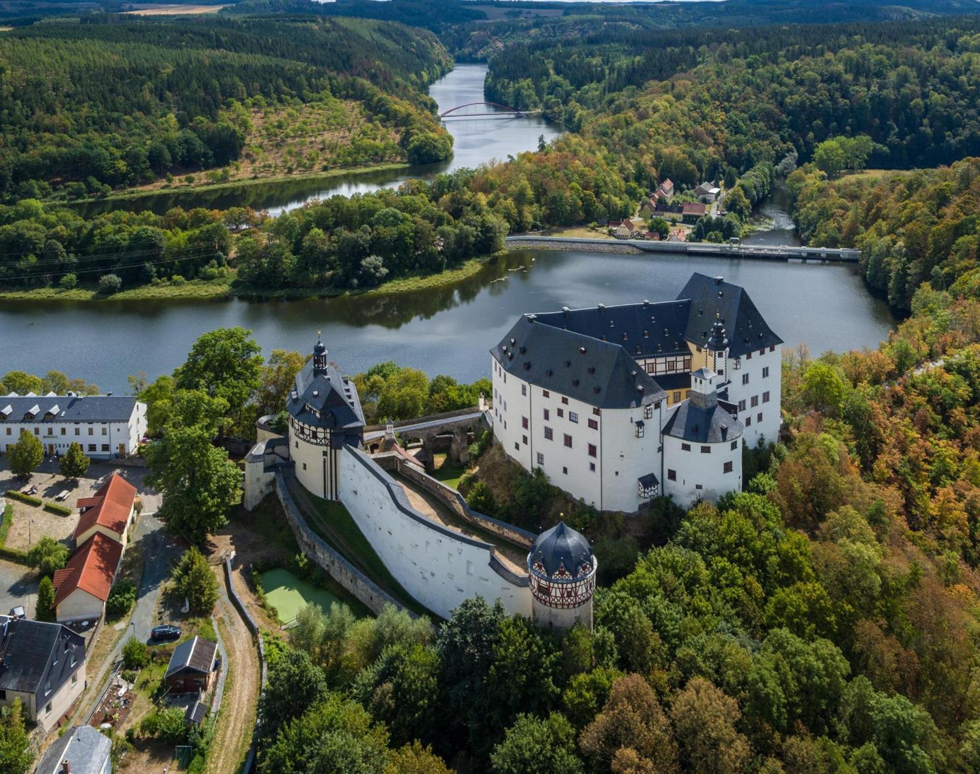 Landhauswohnung Am Thueringer Meer - Fuehlen Wie Zuhause Remptendorf Luaran gambar